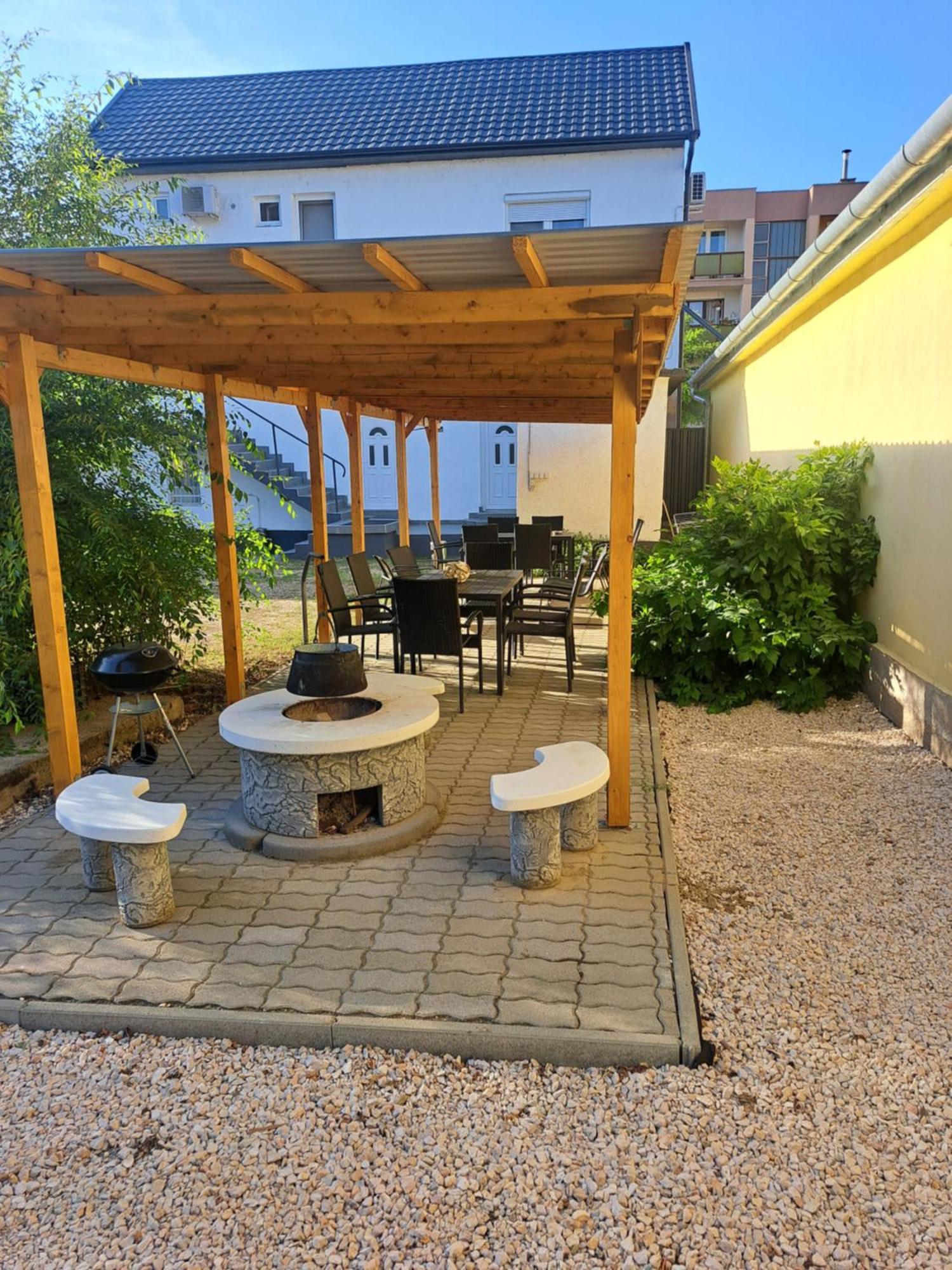 Belvárosi Lux Apartman Vásárosnamény Esterno foto
